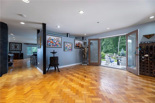 140 White Birch Circle, Scituate, RI 02831