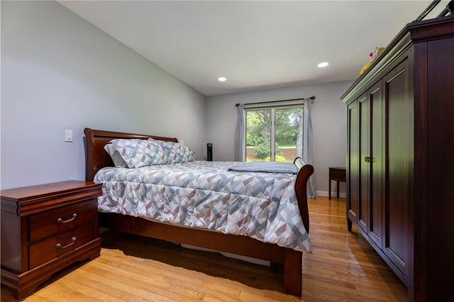 140 White Birch Circle, Scituate, RI 02831