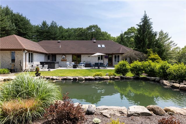 140 White Birch Circle, Scituate, RI 02831