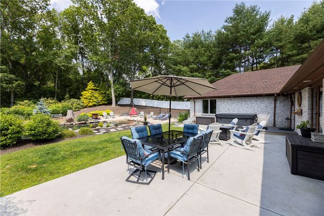 140 White Birch Circle, Scituate, RI 02831