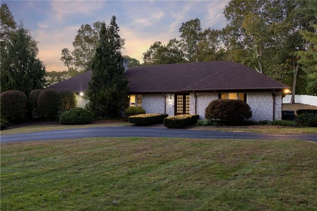 140 White Birch Circle, Scituate, RI 02831