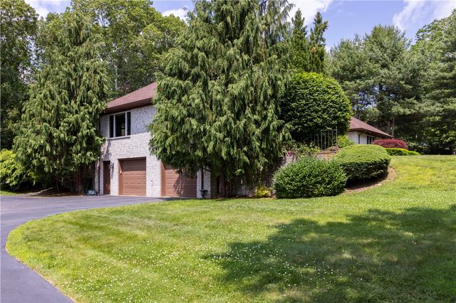 140 White Birch Circle, Scituate, RI 02831