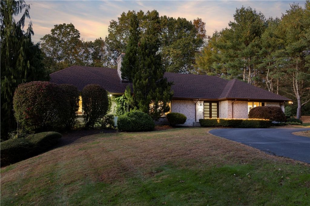 140 White Birch Circle, Scituate, RI 02831