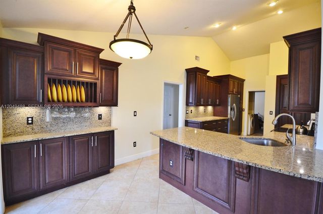 17569 N 89th Place N, Loxahatchee, FL 33470