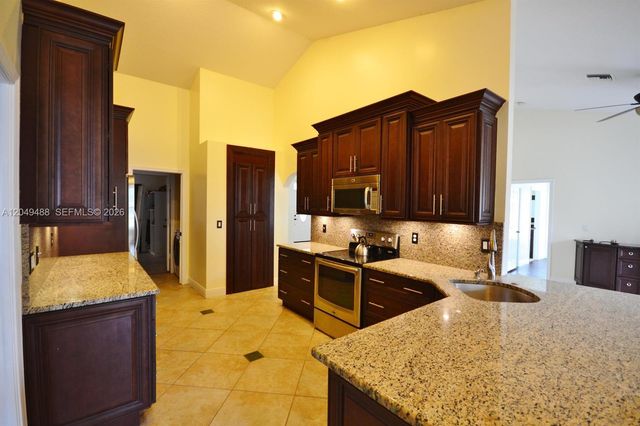 17569 N 89th Place N, Loxahatchee, FL 33470