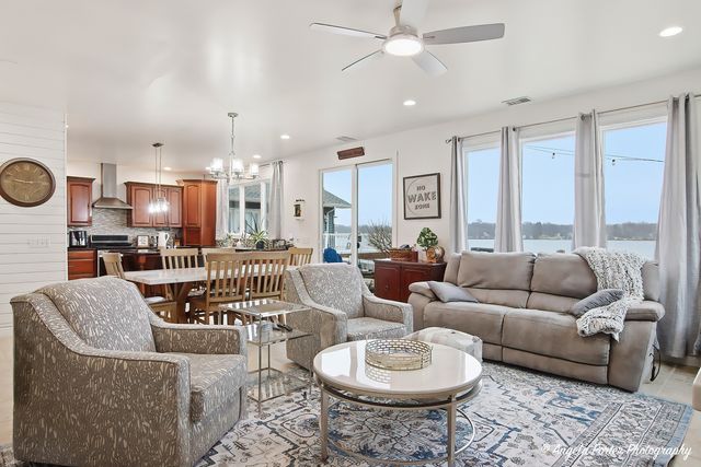 3704 W Lake Shore Drive, Wonder Lake, IL 60097