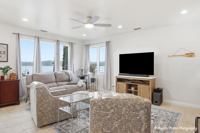 3704 W Lake Shore Drive, Wonder Lake, IL 60097