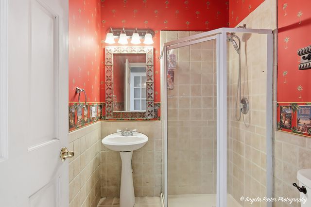 3704 W Lake Shore Drive, Wonder Lake, IL 60097