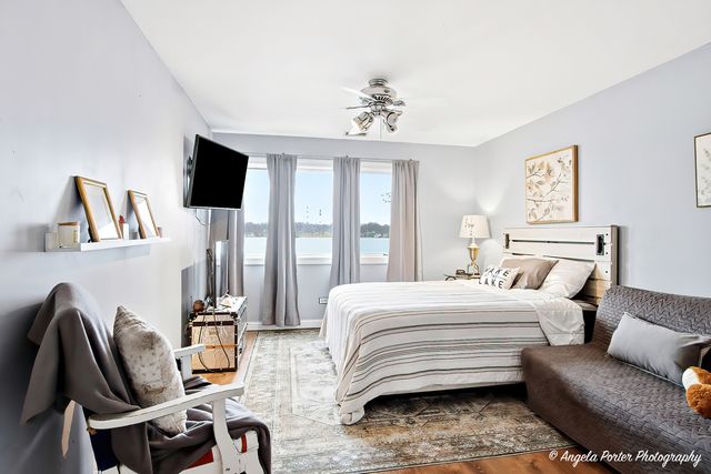 3704 W Lake Shore Drive, Wonder Lake, IL 60097