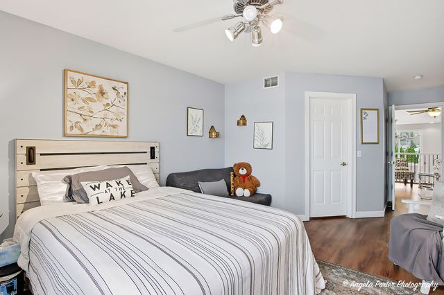 3704 W Lake Shore Drive, Wonder Lake, IL 60097