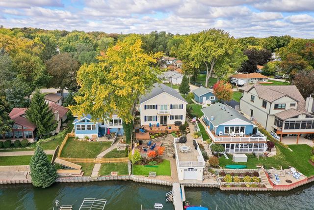 3704 W Lake Shore Drive, Wonder Lake, IL 60097