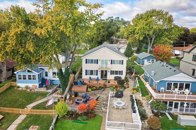 3704 W Lake Shore Drive, Wonder Lake, IL 60097