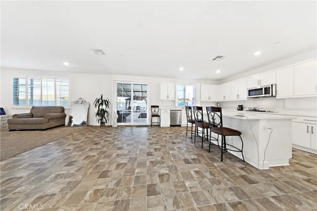 30842 White Pines, Menifee, CA 92584