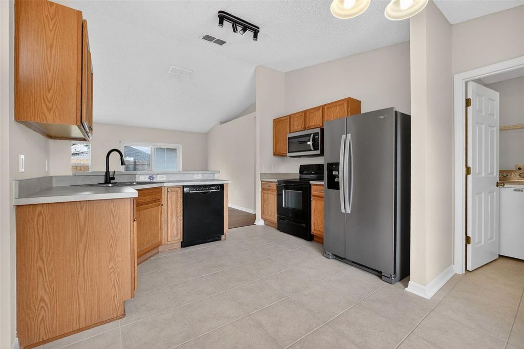 Image 2 of property listing at 3343 CALDWELL STREET, Deltona, FL 32738