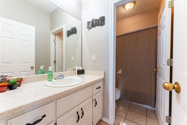 1010 NE 17th Street, Paris, TX 75460