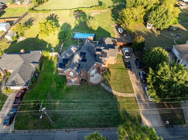 1010 NE 17th Street, Paris, TX 75460