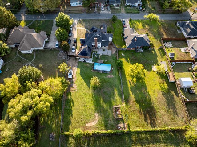 1010 NE 17th Street, Paris, TX 75460