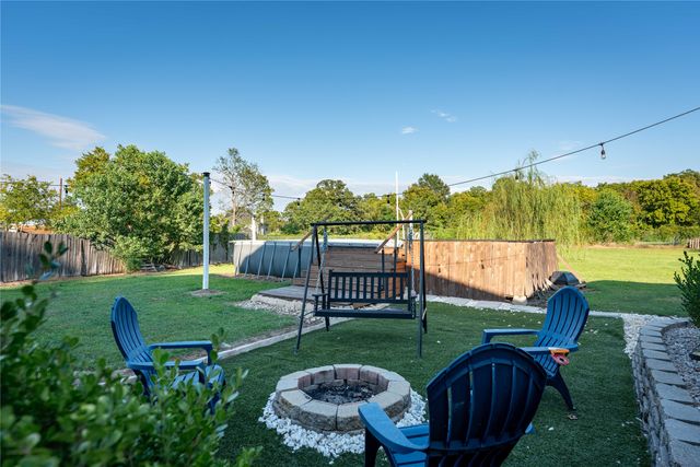 1010 NE 17th Street, Paris, TX 75460