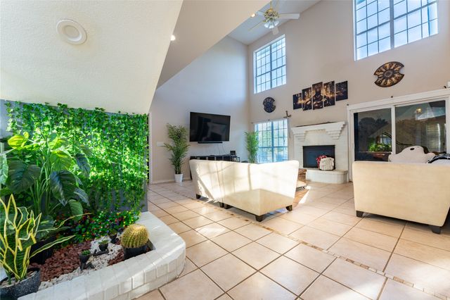1010 NE 17th Street, Paris, TX 75460