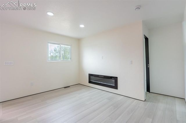 6735 W 2nd Avenue, Lakewood, CO 80226