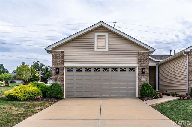 10 Thoreau Court, O'fallon, MO 63366