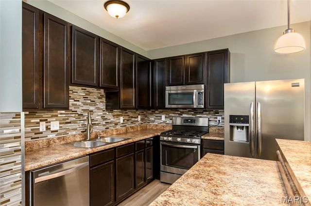 10 Thoreau Court, O'fallon, MO 63366