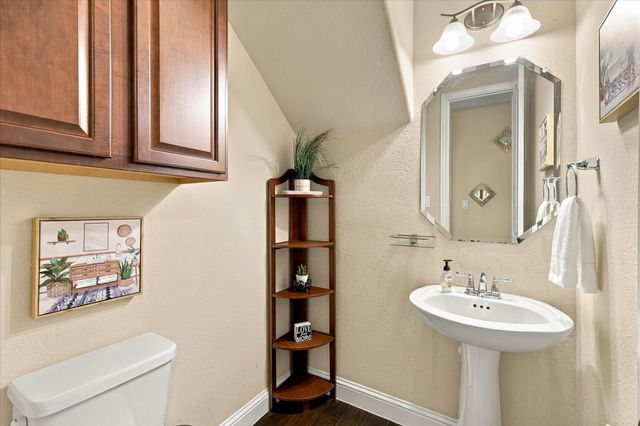 901 Hartford Court, Roanoke, TX 76262
