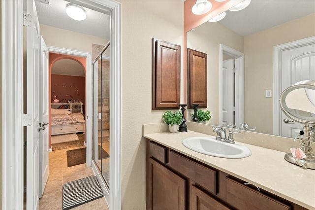 901 Hartford Court, Roanoke, TX 76262