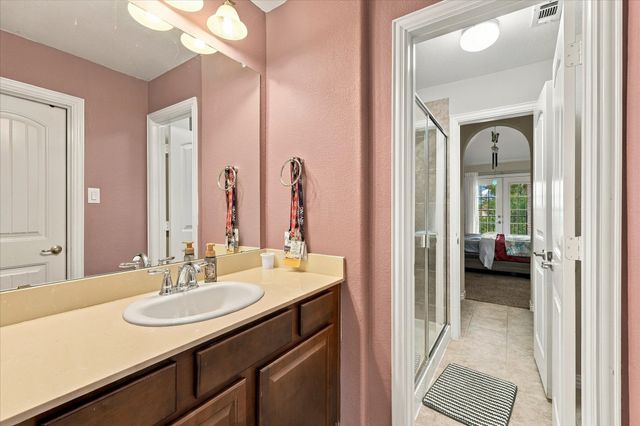 901 Hartford Court, Roanoke, TX 76262