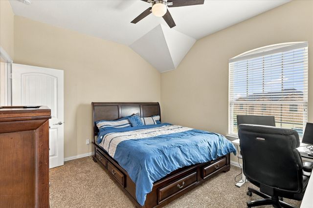 901 Hartford Court, Roanoke, TX 76262