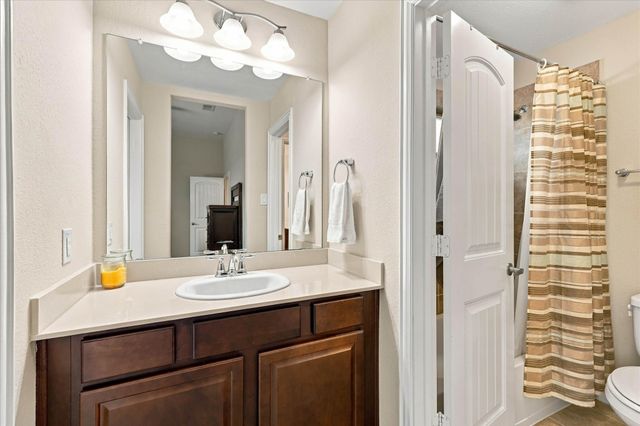901 Hartford Court, Roanoke, TX 76262
