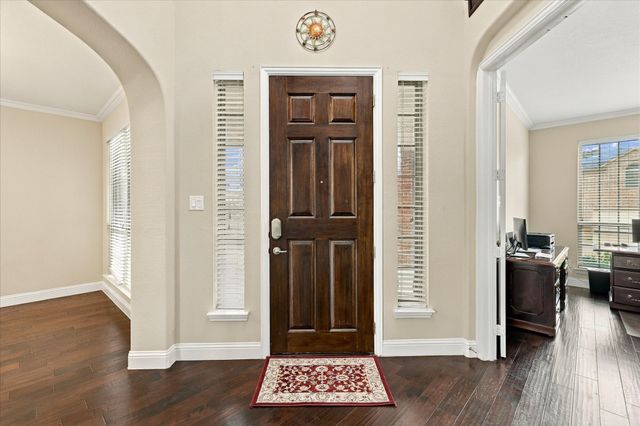 901 Hartford Court, Roanoke, TX 76262