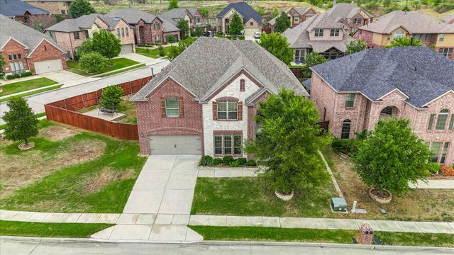 901 Hartford Court, Roanoke, TX 76262