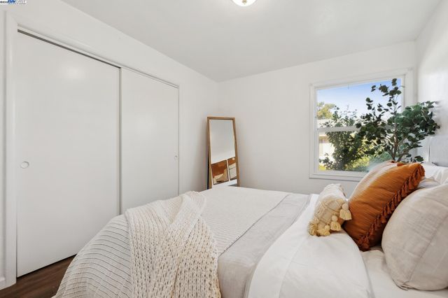 108 Cypress St D, Alameda, CA 94501