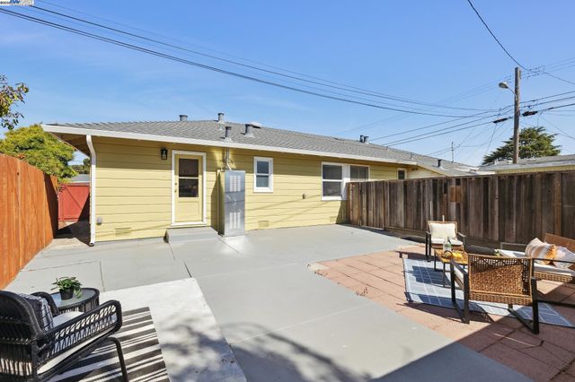 108 Cypress St D, Alameda, CA 94501