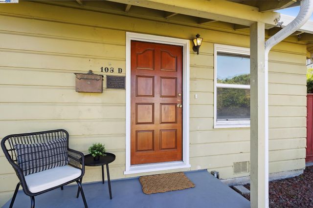 108 Cypress St D, Alameda, CA 94501