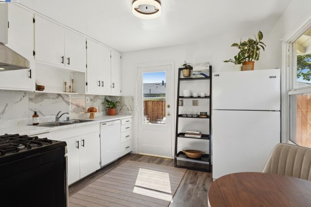 108 Cypress St D, Alameda, CA 94501