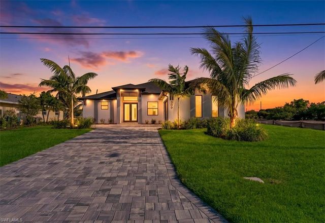 608 SW 20th TER, Cape Coral, FL 33991
