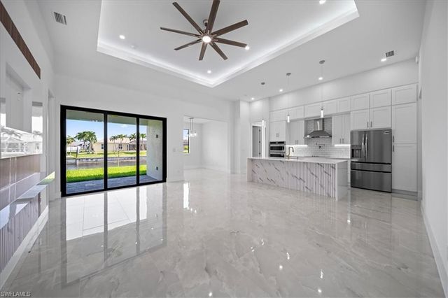 608 SW 20th TER, Cape Coral, FL 33991