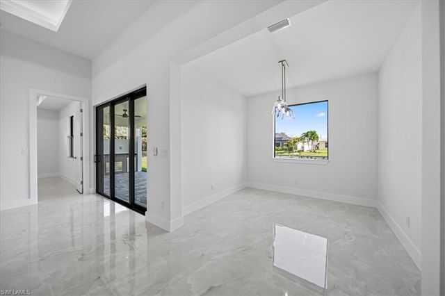 608 SW 20th TER, Cape Coral, FL 33991
