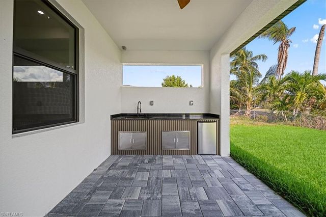 608 SW 20th TER, Cape Coral, FL 33991