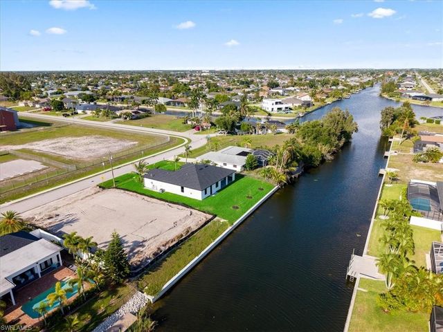 608 SW 20th TER, Cape Coral, FL 33991