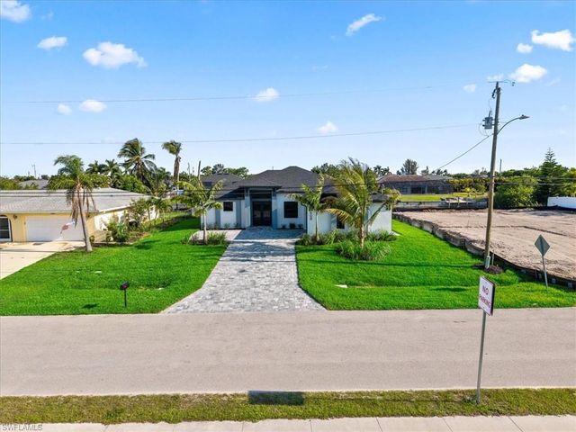 608 SW 20th TER, Cape Coral, FL 33991
