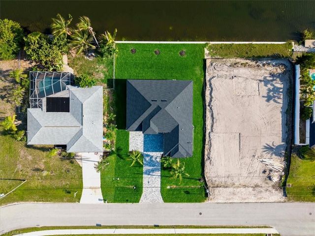 608 SW 20th TER, Cape Coral, FL 33991