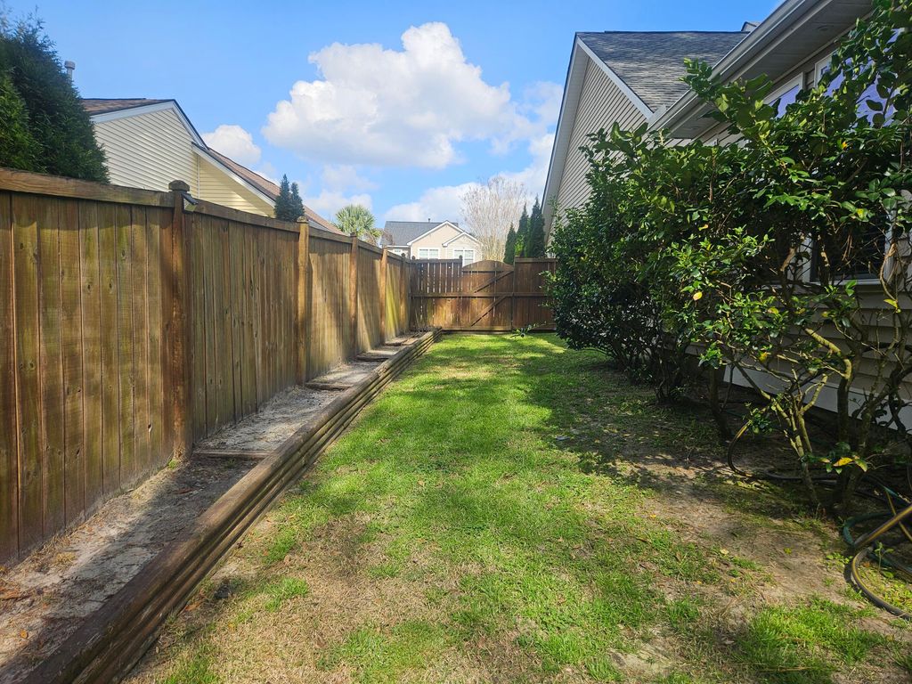 Image 15 of property listing at 144 Veranda Drive, Summerville, SC 29485