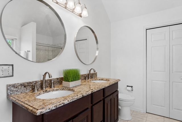 2236 Stowe Circle, Naperville, IL 60564