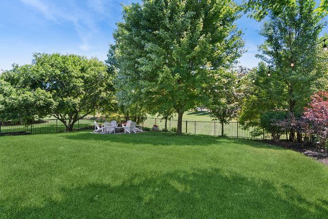 2236 Stowe Circle, Naperville, IL 60564