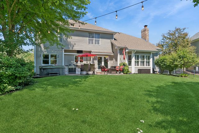 2236 Stowe Circle, Naperville, IL 60564