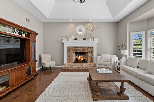 2236 Stowe Circle, Naperville, IL 60564