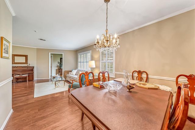 1330 Foxwood Road, Houston, TX 77008